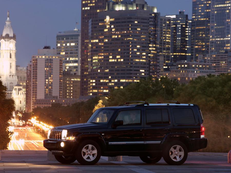  Jeep Commander Limited 5.7 2006 года  (EU) (фото 4 из 13)